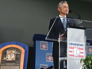 「野茂さん、本当にありがとうございました」イチローのメジャー殿堂入りスピーチ”あえて日本語で語った理由”「だって野茂さん、日本人ですから」