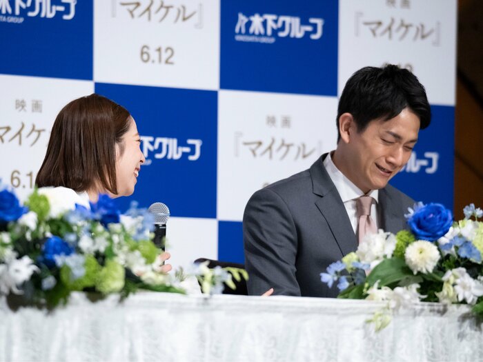 号泣する木原龍一に「泣かないで」笑顔の三浦璃来と何度も見つめ合い…「お互いがお互いのために…」引退会見で最後まで見えた、りくりゅうらしさ＜Number Web＞ photograph by Asami Enomoto