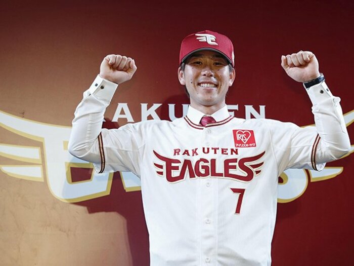 「FA、すごい」と繰り返した6年前。鈴木大地、楽天でもリーダーシップを。＜Number Web＞ photograph by Kyodo News