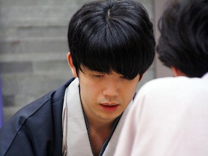 藤井聡太21歳カド番で知る「秒読みの怖さ」羽生善治や升田幸三も“勝ち筋見落とし”ポカの一方で…ひふみん「リズムに乗ると調子よくなる」<Number Web> photograph by NumberWeb