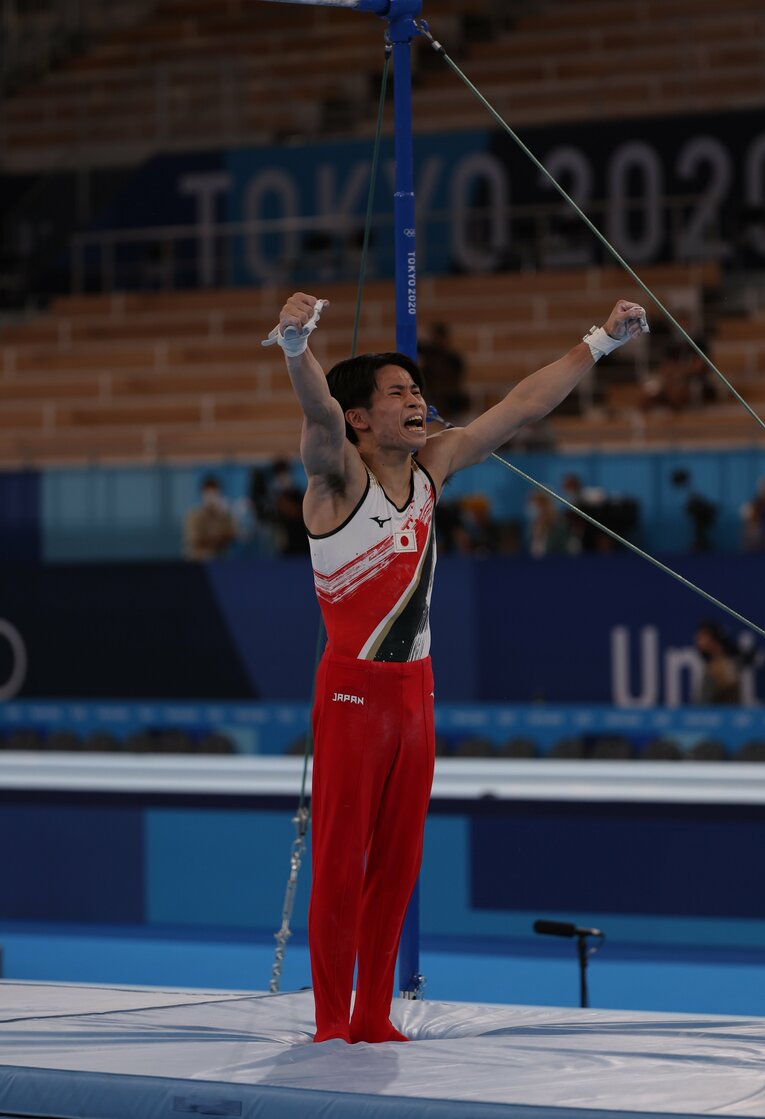 “内村のいない”体操日本代表は世界の頂点にどう近づいた？ 1年前に「3番手」と評された“平均21.5歳の4人”の急成長(21)