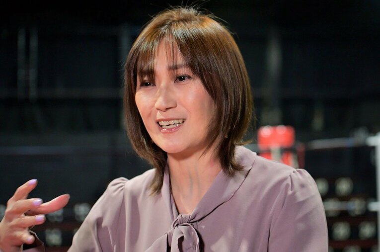 現在53歳となった工藤めぐみさん。昨年亡くなった夫・BADBOY非道さんとの思い出などについて聞いた ／ photograph by Hideki Sugiyama