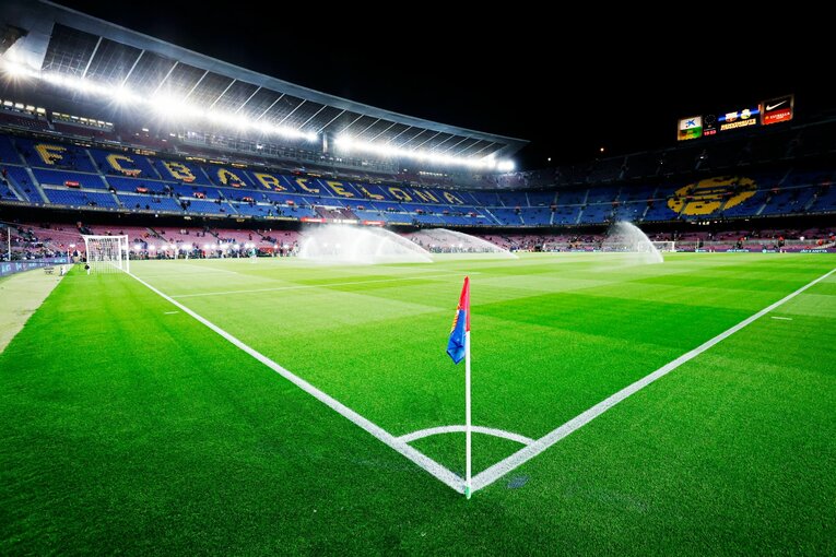 「バルサがメッシ退団後初のリーガ制覇」間近なクラシコの“喜びと憎しみ、一瞬のリスペクト”を撮った「18歳ガビが倒れたレアルDFを…」(5)