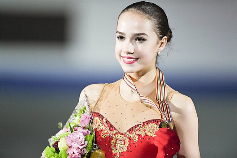 エレーナ・ザギトワ ／ photograph by BUNGEISHUNJU