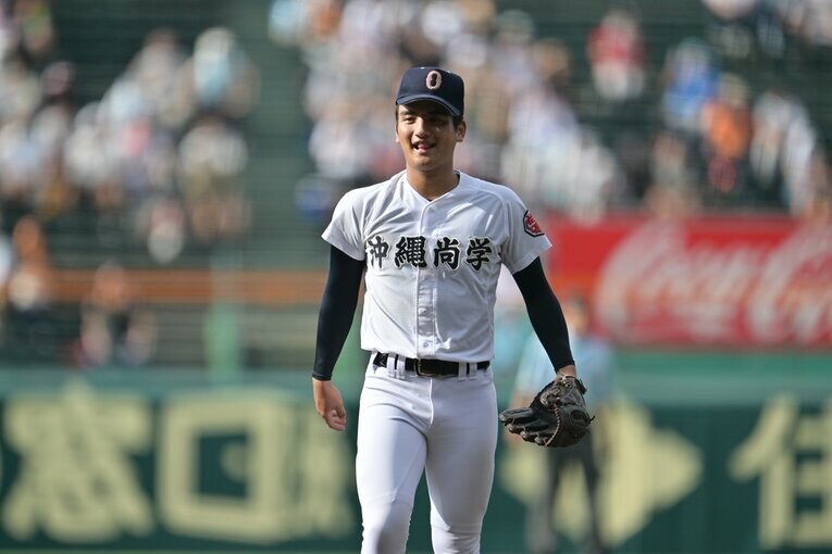 緒方漣と仲良しの東恩納蒼。今秋のドラフト会議で指名が予想される　©Hideki Sugiyama