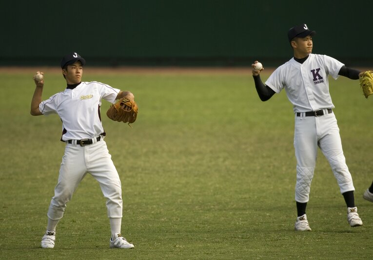 全国選抜合宿で練習をする斎藤佑樹と田中将大　©Takuya Sugiyama