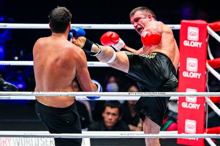 アーツのハイキック20連発。2013年5月のジャマール・ベン・サディック戦（19枚目／全20枚）©Susumu Nagao