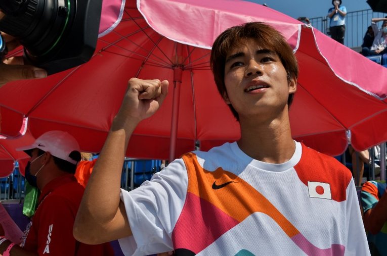 東京五輪スケボー（ストリート）、初代王者に輝いた堀米雄斗（22歳）。スケボーブームが来ているというが実態は？ ／ photograph by AFLO