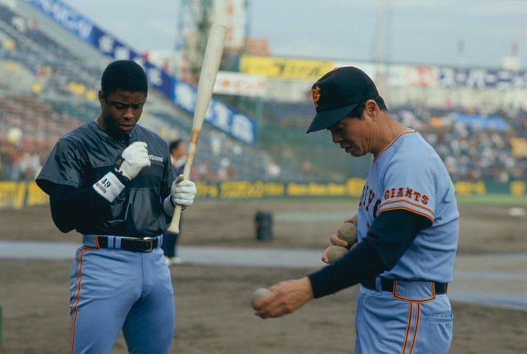 王監督とクロマティ　@Sports Graphic Number