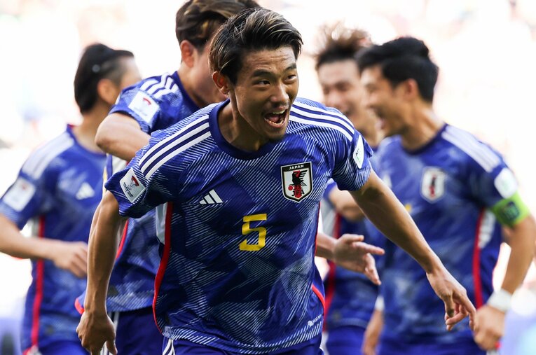 アジアカップ準々決勝のイラン戦で先制ゴールを決めた守田英正。その後逆転負けを喫したチームに対して守田は“問題提起”をした ／ photograph by Getty Images