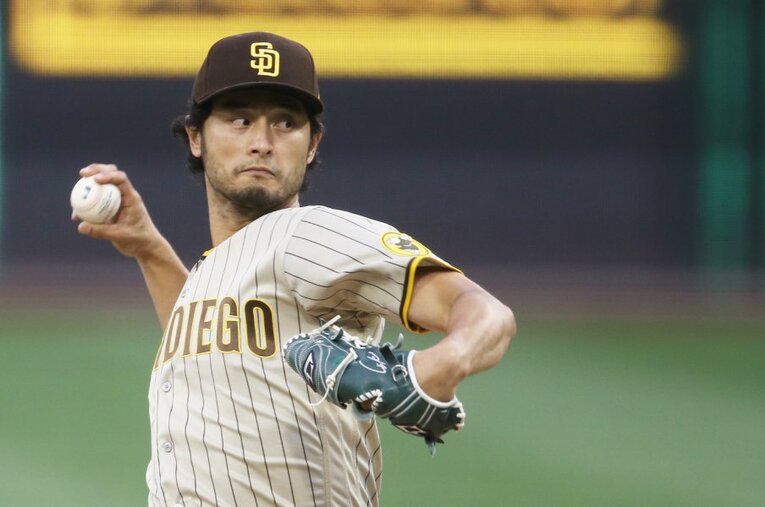 12日、今季3戦目の登板で初勝利を挙げたダルビッシュ。開幕戦こそ5回途中で降板したが、2戦目以降は安定した投球を見せている ／ photograph by AFLO