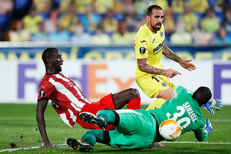 久保建英、EL衝撃デビューを独自写真で見る　日の丸スパイクと今季初得点、エメリ監督の“指摘”(12)