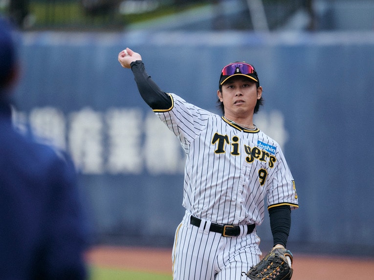 11月のトライアウトで快音を響かせる高山。7打席に立ち、5打数2安打2四球1盗塁と気を吐いた　©Yuki Suenaga