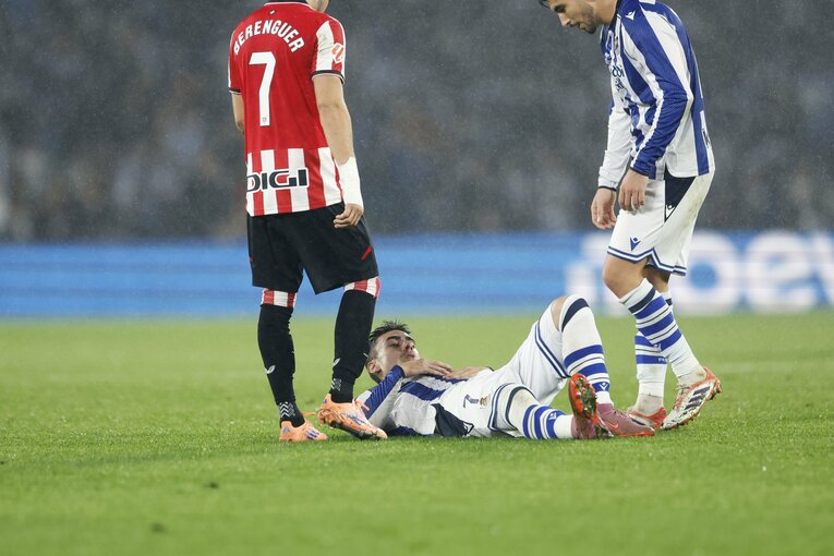 好調のバレネチェアだが、負傷交代となった　©Daisuke Nakashima