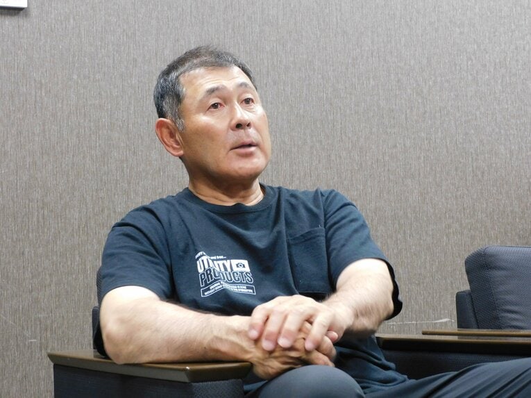 栗山への思いを明かす田邊コーチ　©NUmber Web