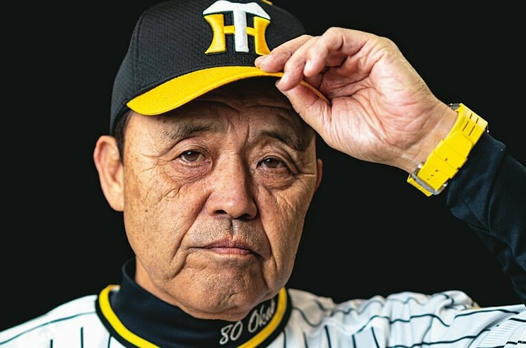 セ・リーグで首位を独走する阪神・岡田彰布監督（65歳）。なぜ今年はここまで強いのか。ロングインタビューに答えた ／ photograph by Takuya Sugiyama