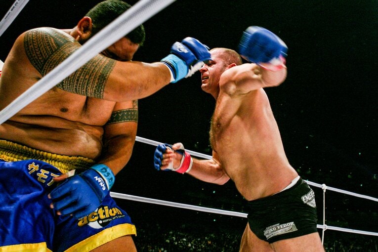 2006年の大晦日には後にUFCで活躍する元K-1王者マーク・ハントと対戦