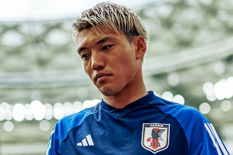 アジア杯バーレーン戦で先制ゴールを奪った堂安律。右サイドの縦関係・毎熊晟矢との関係性も良好だ ／ photograph by Kiichi Matsumoto