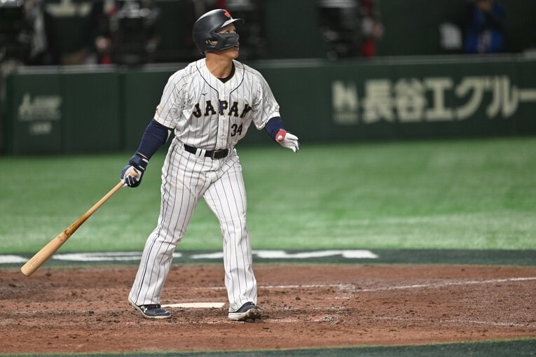 吉田正尚の確信歩き　©︎Naoya Sanuki