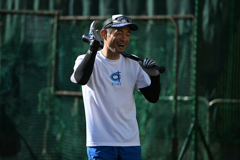新宿高校野球部を指導したイチロー　©Naoya Sanuki