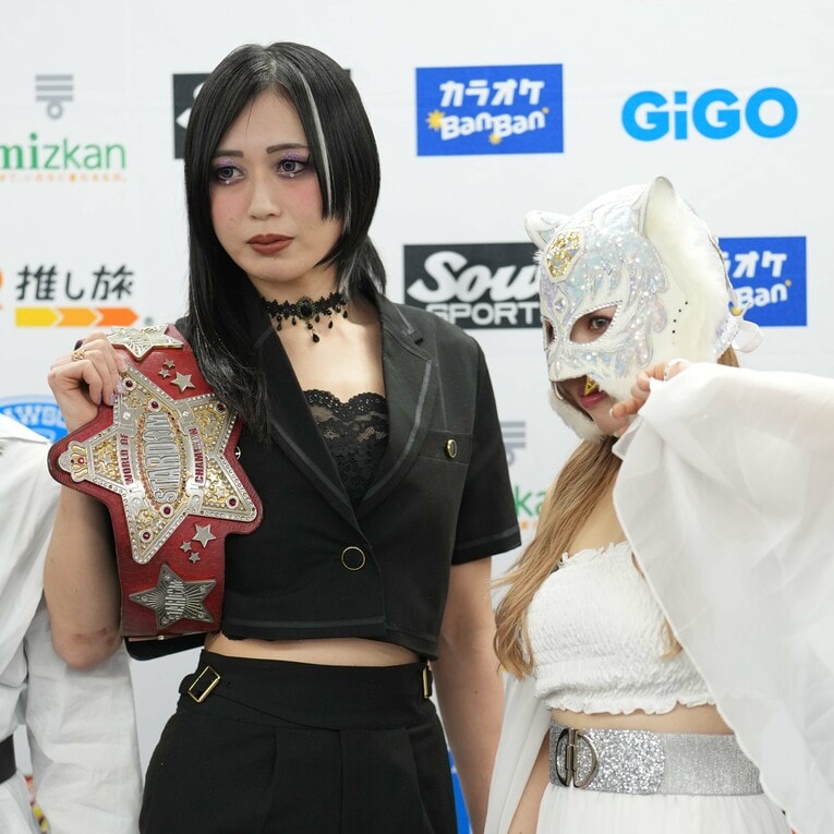 2月7日、大阪で上谷沙弥の持つ赤いベルトに挑戦するスターライト・キッド　©Essei Hara