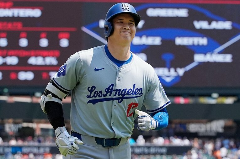 メジャー通算200号本塁打を放った大谷翔平。シーズンごとのホームラン成績の詳細を見ると、スイングの進化を感じ取れる ／ photograph by AP/AFLO