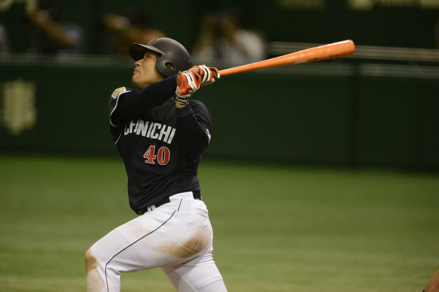 若手時代から愛用したアオダモのバット。ニンジンカラーが特徴だった　©︎Naoya Sanuki