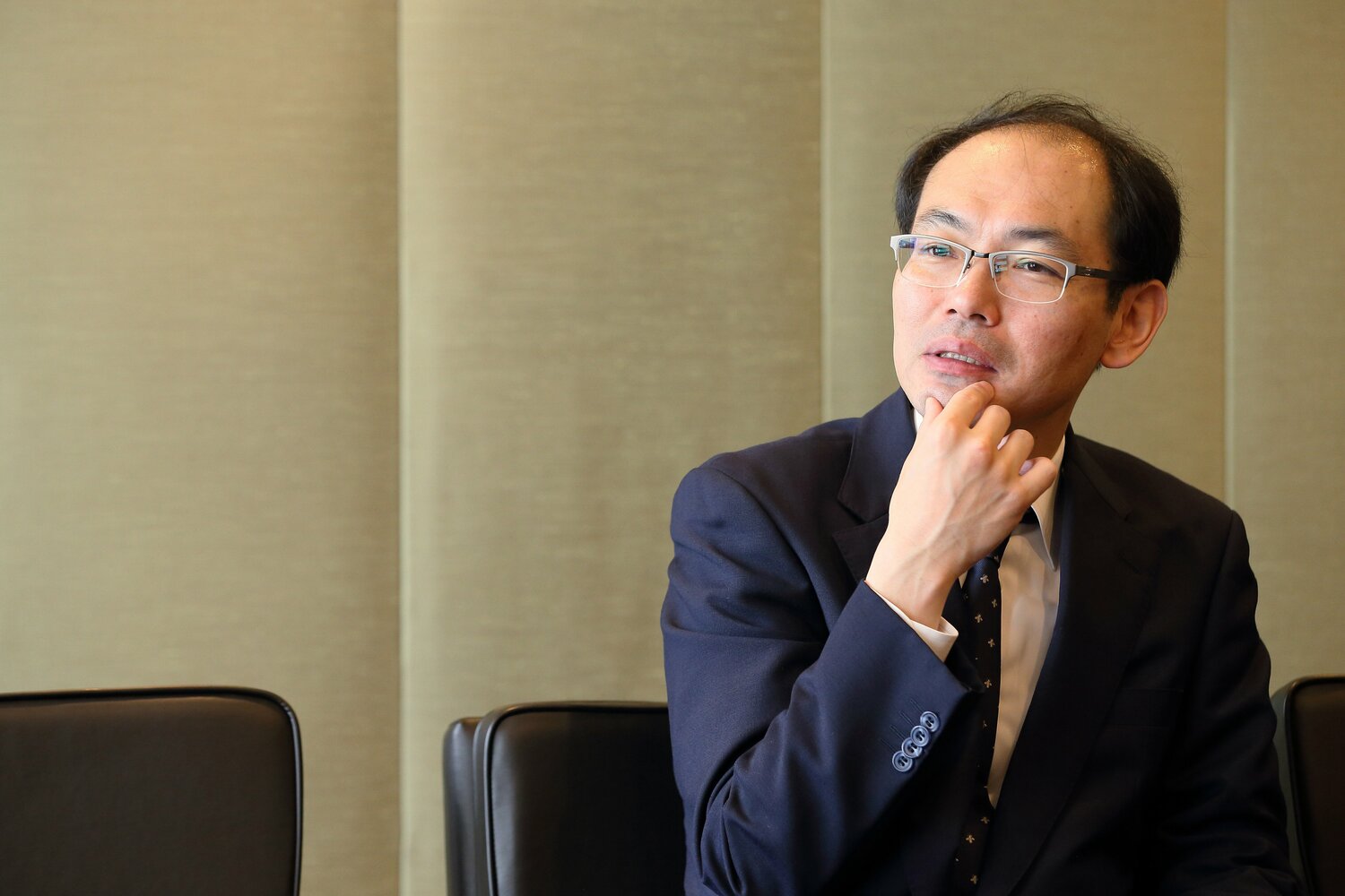 解説の名手として知られる木村一基九段。軽妙なトークで将棋ファンを楽しませている　©Shigeki Yamamoto