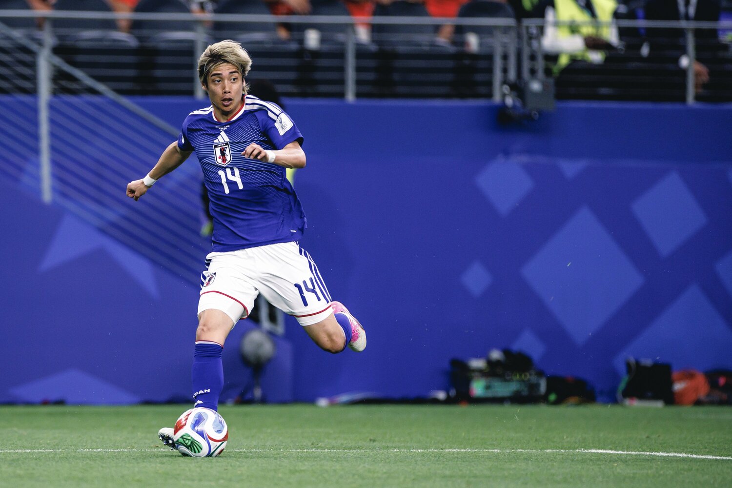 菅原由勢とともに右サイドでオランダの脅威となった伊東純也 ©Kiichi Matsumoto/JMPA