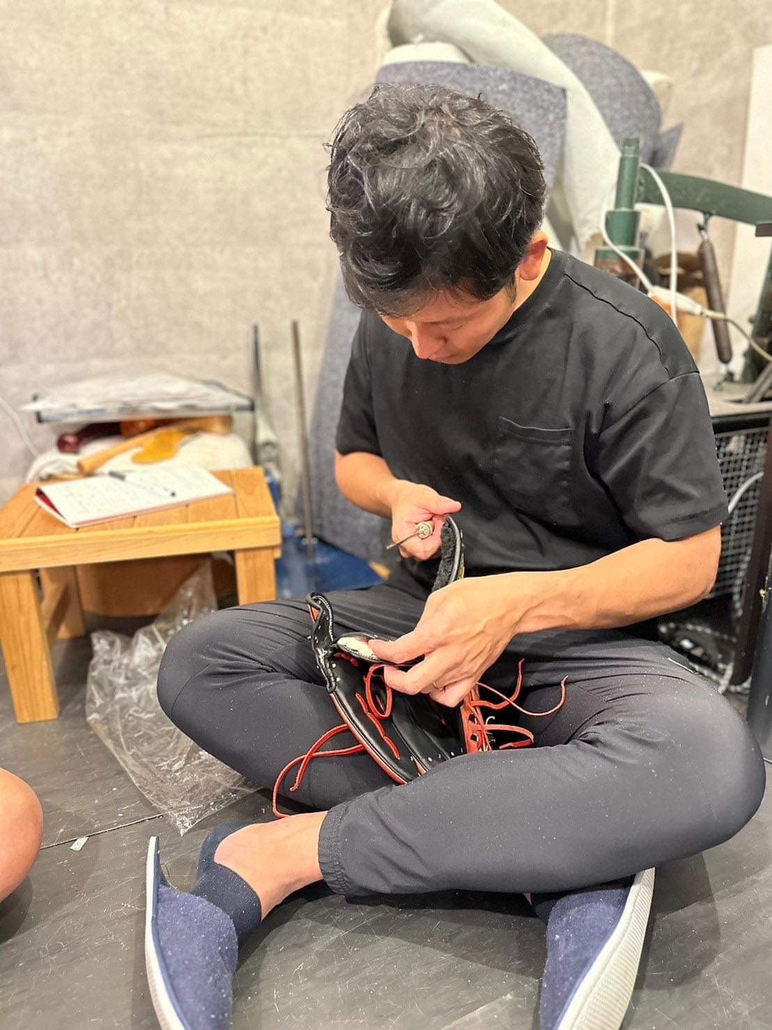 実際のグローブ制作にも関わるという/本人提供
