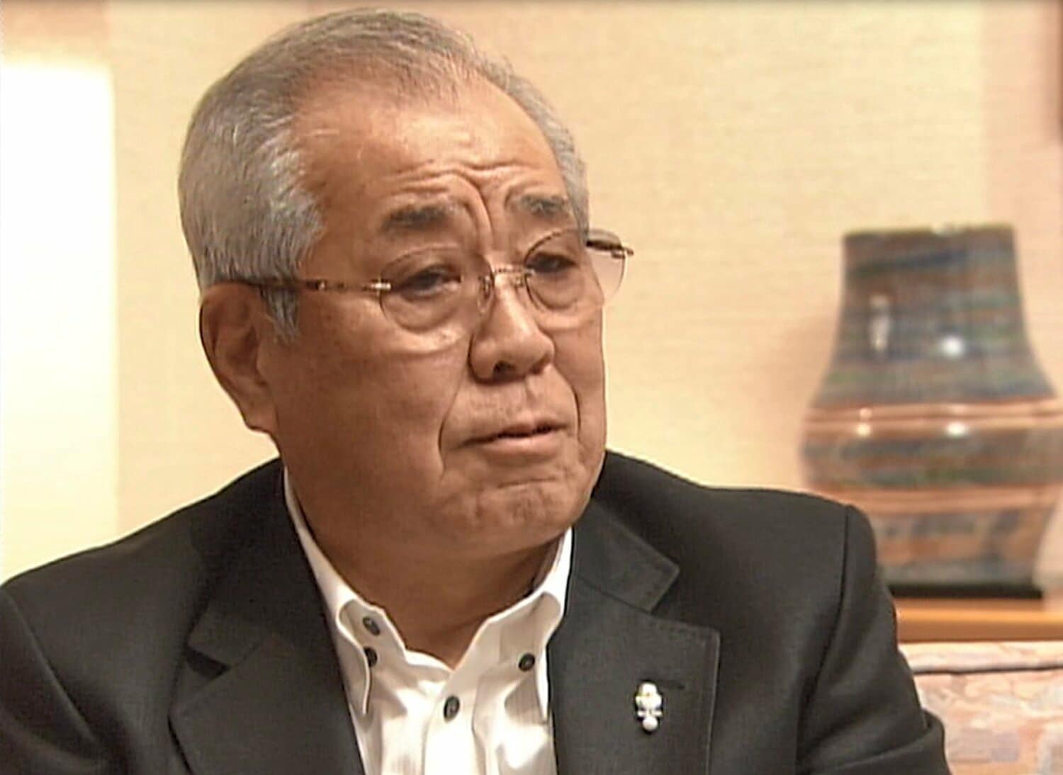 「クイックモーション誕生」のインタビューシーン ©NHK