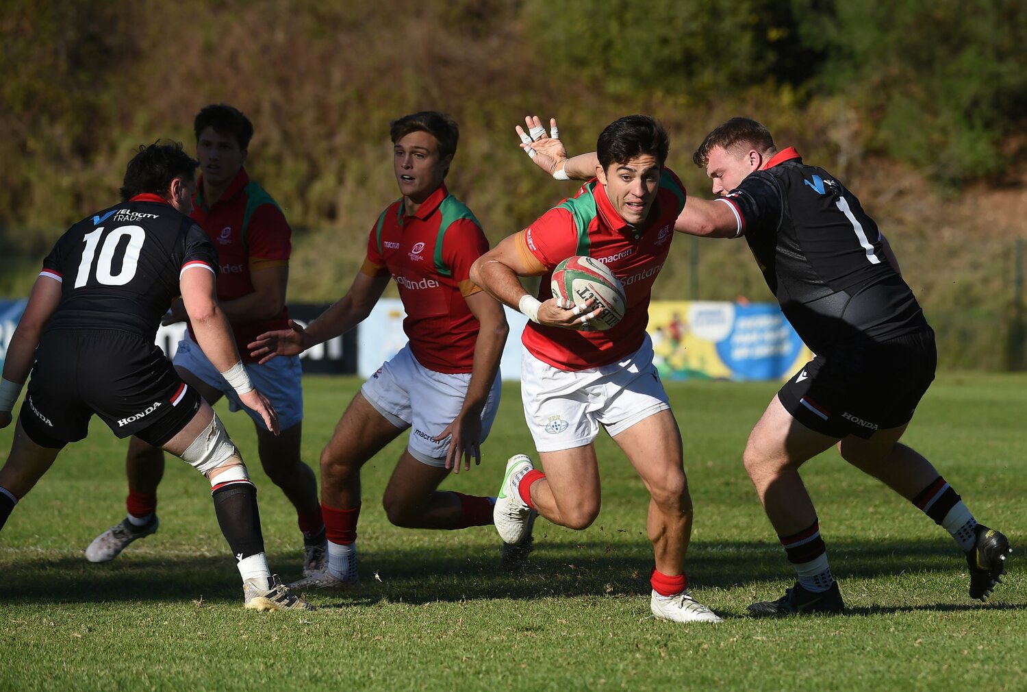 主将としてチームを牽引するCTBトマス・アップルトン　©︎Getty Images