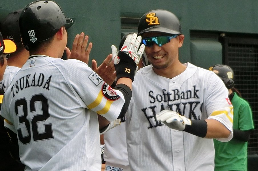 中村晃の明るい表情にほっとする。完璧な本塁打に笑って「まあまあ」。＜Number Web＞ photograph by Kotaro Tajiri