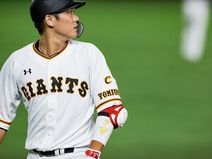 坂本勇人「あのときの長野さん、自分のことのように喜んでくれて…」塁上で感極まったワケ