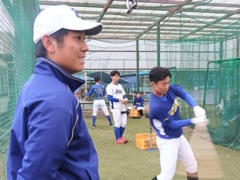 「やっぱり僕は甲子園に取りつかれている」智弁和歌山高で甲子園に5度出場…30歳の新米監督が“地元の選手たち”で夢舞台を目指すワケ＜Number Web＞ photograph by Fumi Sawai