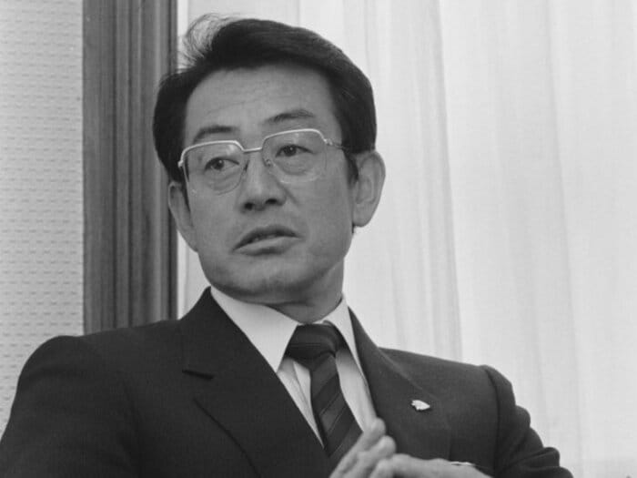 シーズン中にエースを“26日間”飼い殺し…「試合に出ないで一本足で立っているだけ」ヤクルト監督・広岡達朗が松岡弘に授けた“徹底指導”とは<Number Web> photograph by BUNGEISHUNJU
