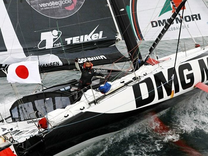 フランスが不屈の日本人に「ブラボー！」 白石康次郎が53歳で世界一過酷なヨットレースを完走するまで＜Number Web＞ photograph by Yoichi Yabe