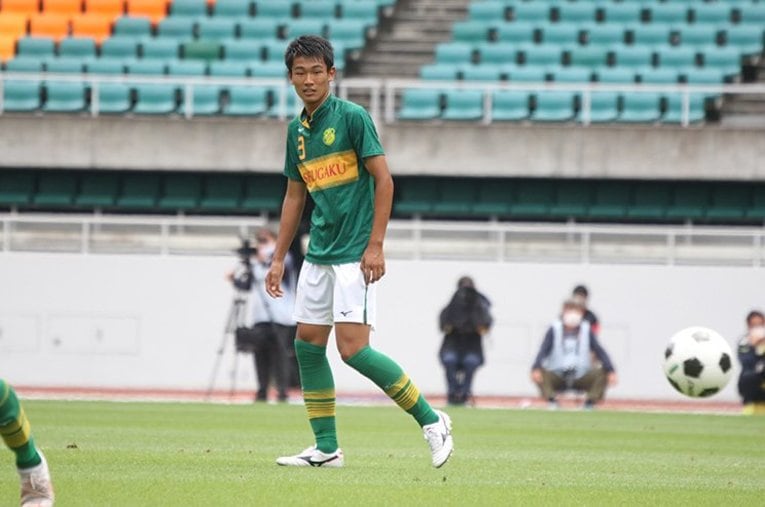 静岡学園DF行徳瑛　©Takahito Ando