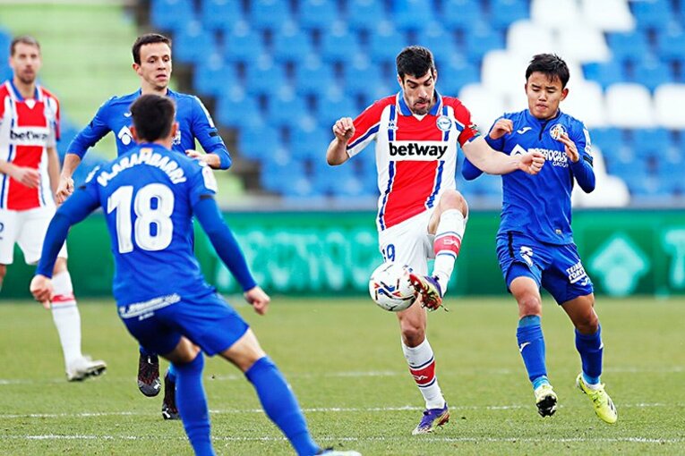 マヌのような老獪なタイプの中盤がいるのが、リーガ独特の難しさだ©Daisuke Nakashima