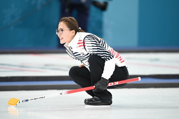 「眼鏡先輩」で人気の韓国キム・ウンジョン ／ photograph by Naoya Sanuki/JMPA