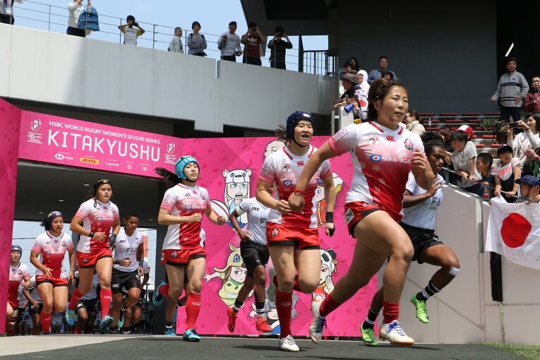 2019年4月、当時高校3年生で出場したセブンズ北九州大会でワールドシリーズデビュー（右から2人目）©︎Nobuhiko Otomo