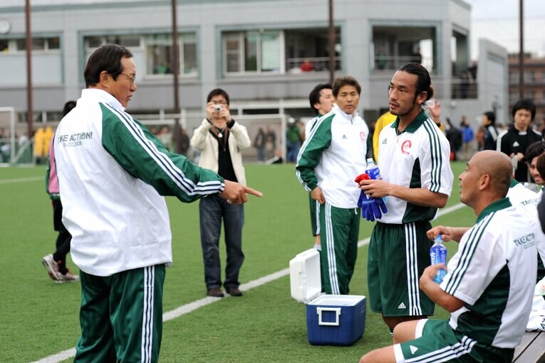 TAKE ACTIONフットボールマッチ（2009年）　©︎Naoya Sanuki