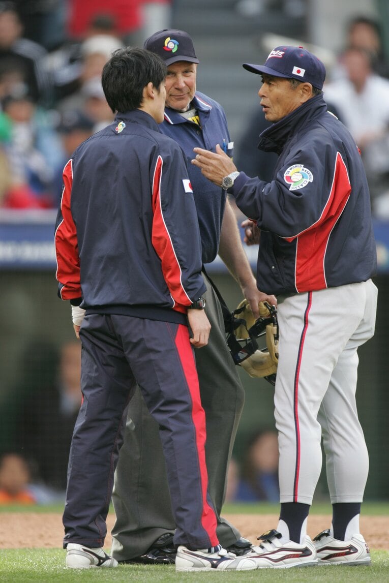 猛抗議する王貞治監督　©Naoya Sanuki