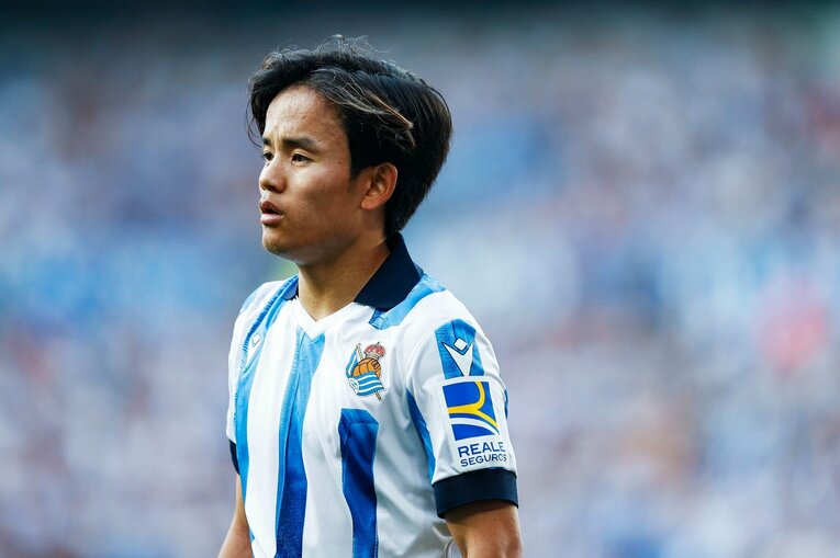 久保建英22歳誕生日に「タケはアイドル」日本語ボードの子供、メッシっぽい新ユニ姿やソシエダ主将との別れ…カメラマンが見た“幸せな最終節”(36)