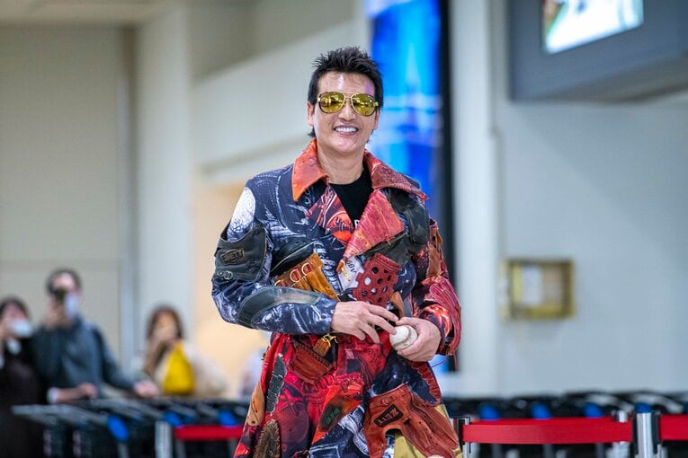 新庄監督のド派手＆奇抜なイメージは、時として対戦相手を幻惑させる　©BUNGEISHUNJU