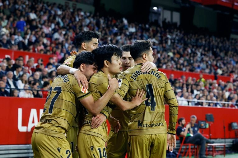 「肉体美とゴミ拾い」久保建英の進化はスーパーゴール、ドリブルだけでなく…「（大災害に）心苦しいです」カメラマンが見た日本代表FWの人間味(6)