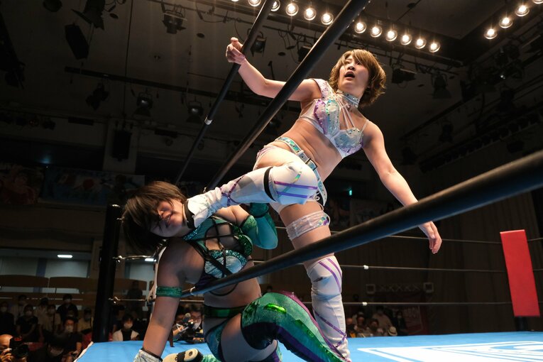 王者決定トーナメント準決勝では、アクトレスガールズの同期である本間多恵に勝利した　©Norihiro Hashimoto