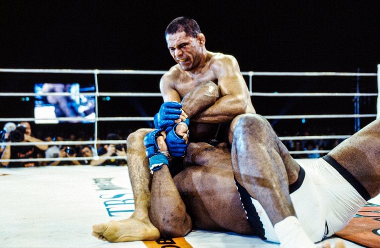 決して勝負を諦めないノゲイラのメンタリティが大逆転を呼び込んだ