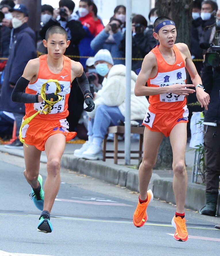 4区区間賞の桑田（右）　©JIJI PRESS