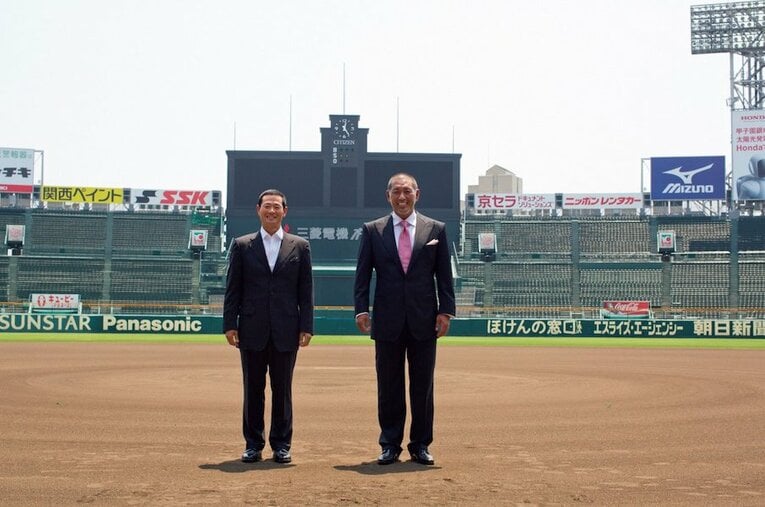 2012年、PL学園1年での優勝から30年目の夏に甲子園で行われた清原和博と桑田真澄の【Numberスペシャル対談】 ／ photograph by Kisei Kobayashi